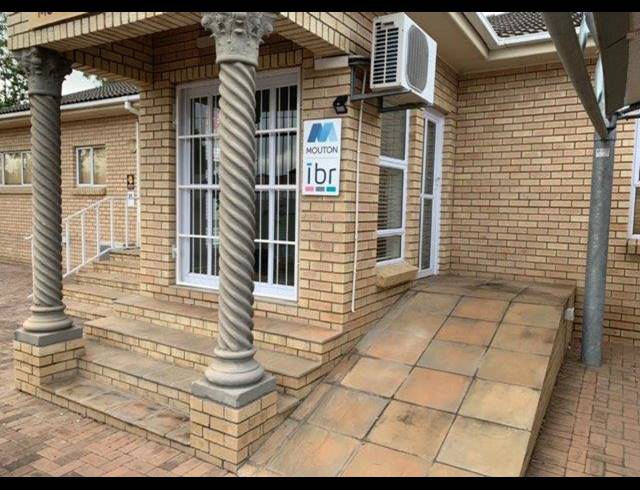 150M² OFFICE RENTED IN NEWTON PARK